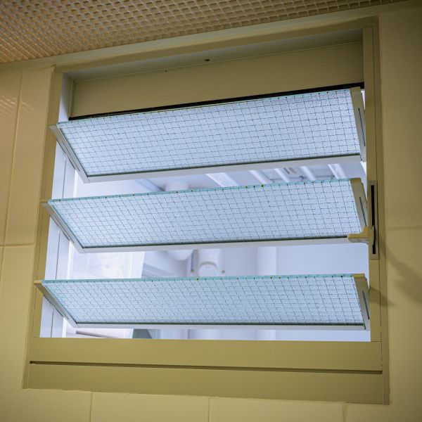 Cost of Slatted Window Repair in Vienna